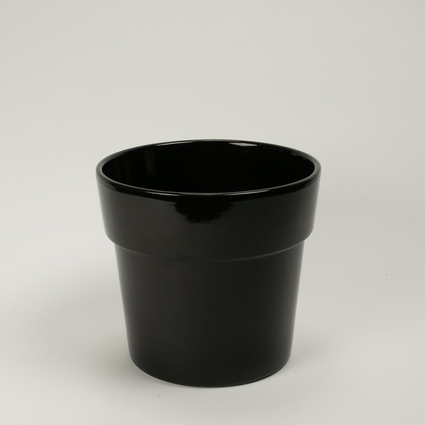 Black Traditional Pot 14cm