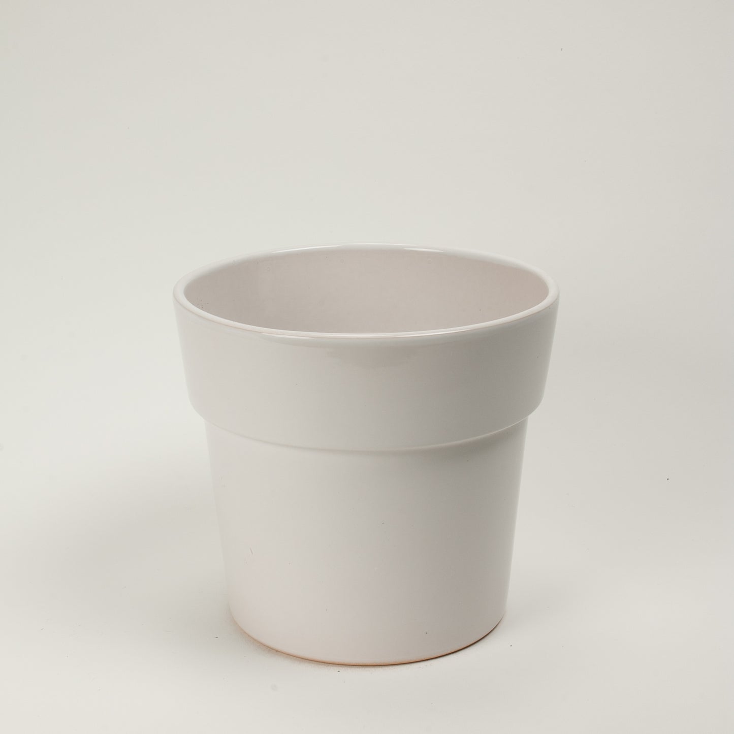 White Traditional Pot 14cm